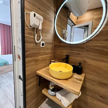 Stracciatella Homes Apartment